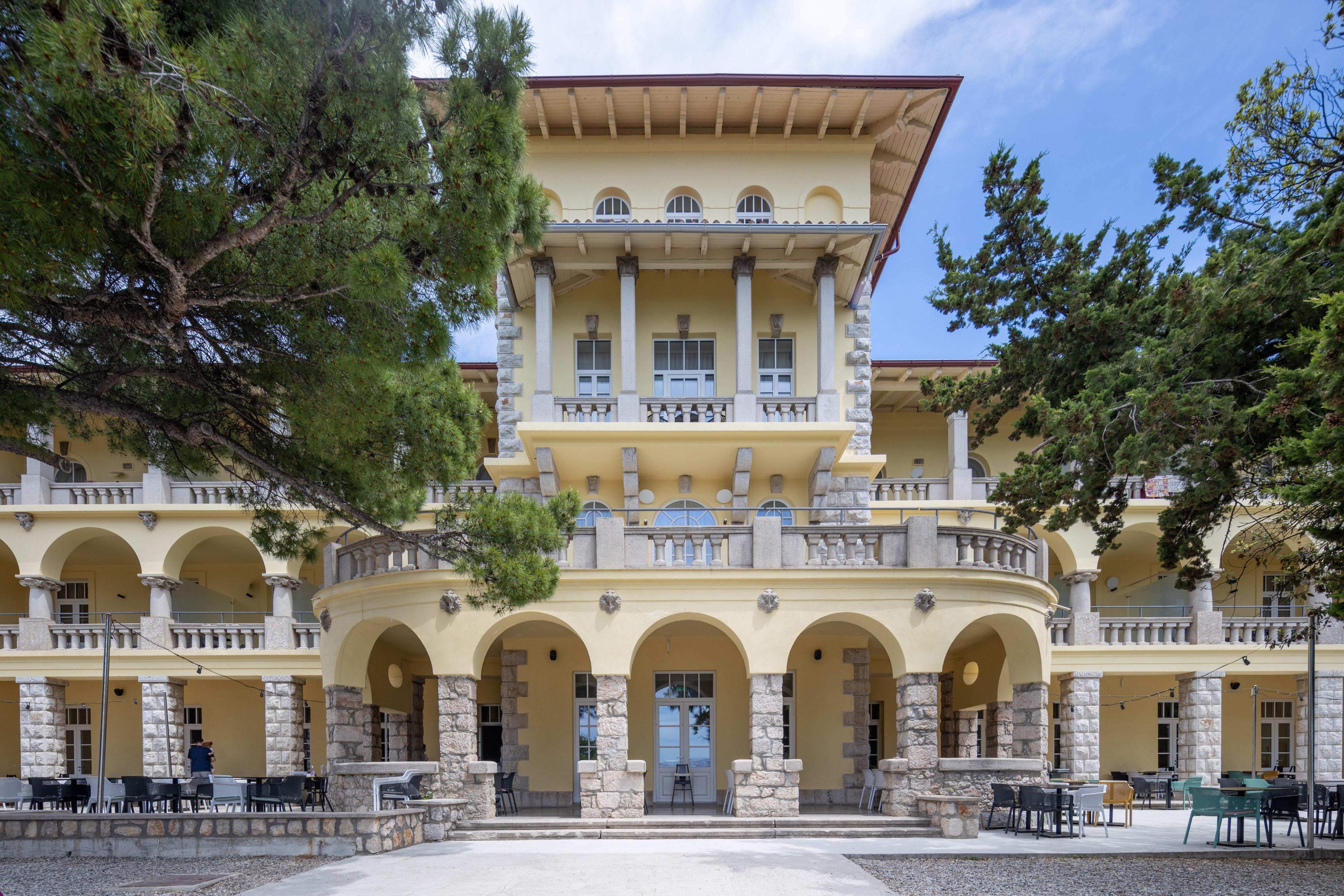 Aminess Vival Lisanj Family Hotel Нови Винодолски Екстериор снимка