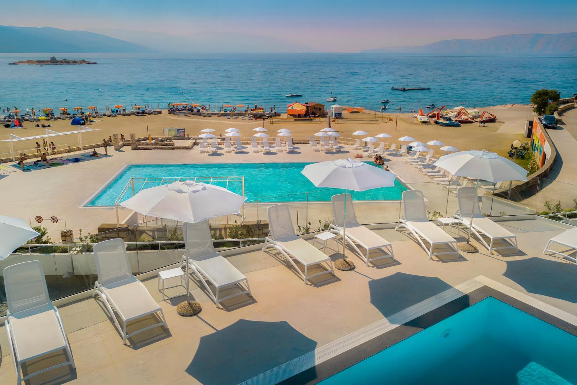 Aminess Vival Lisanj Family Hotel Нови Винодолски Екстериор снимка