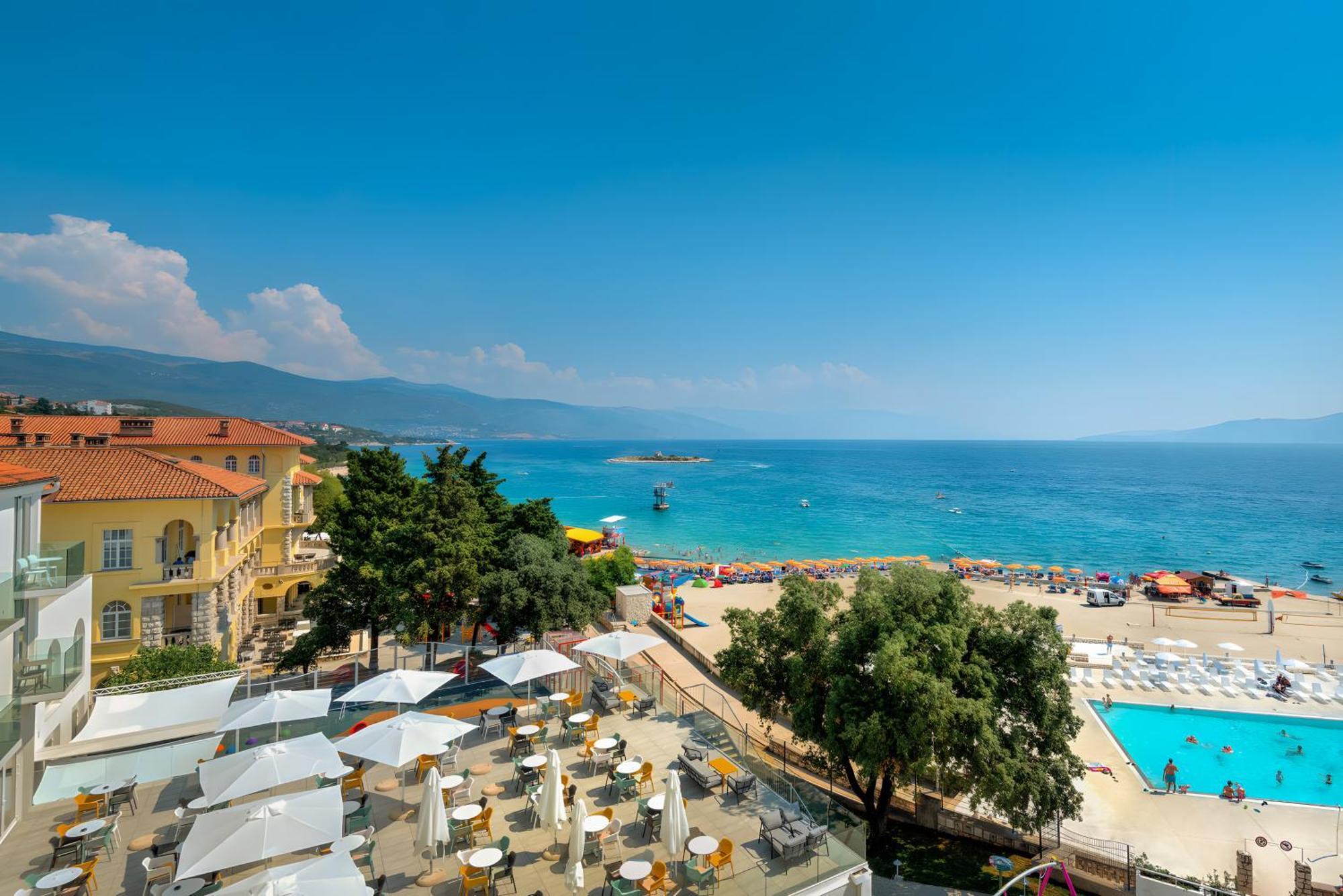 Aminess Vival Lisanj Family Hotel Нови Винодолски Екстериор снимка